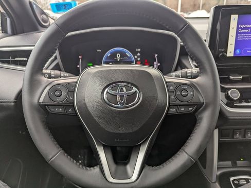 Used 2024 Toyota Corolla Cross XSE image 25
