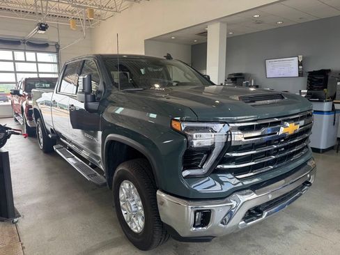 Used 2026 Chevrolet Silverado 2500 LTZ AWD/4WD image 2