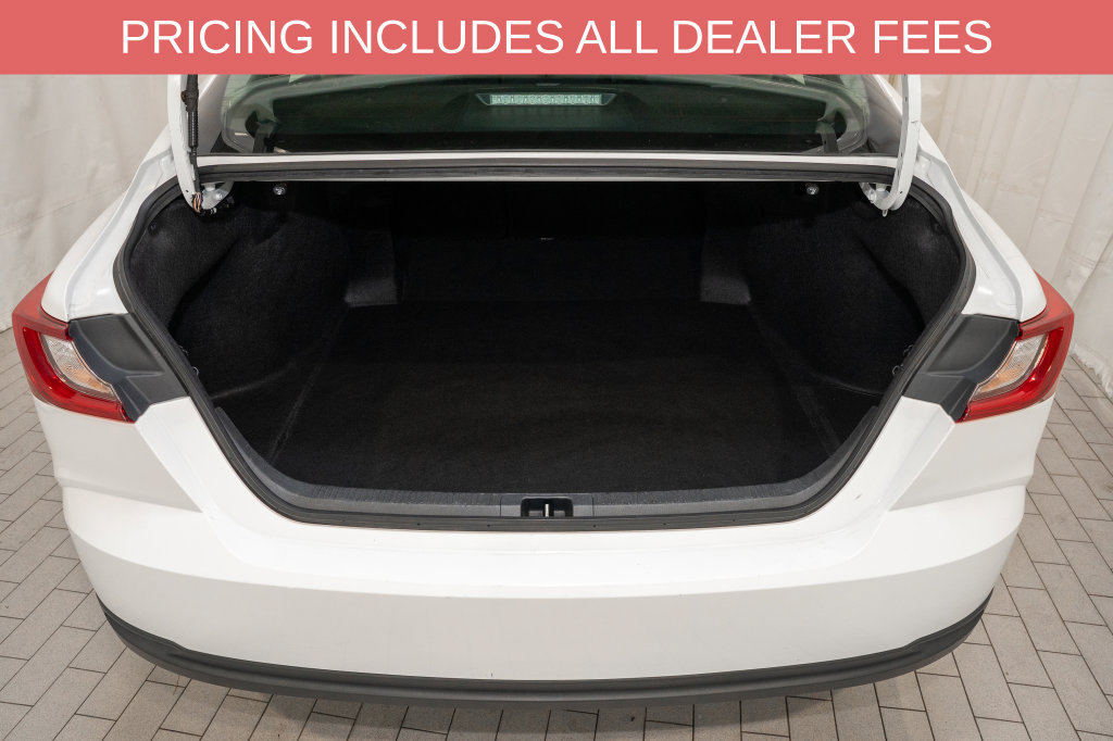 Used 2025 Toyota Camry LE FWD image 5