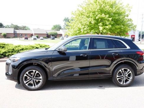 Used 2025 Audi Q5 Premium Plus w/ Premium Plus AWD/4WD image 6