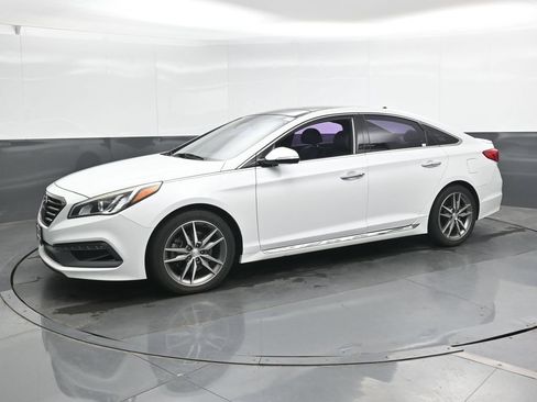 Used 2015 Hyundai Sonata Sport 2.0T w/ Option Group 07 FWD image 6