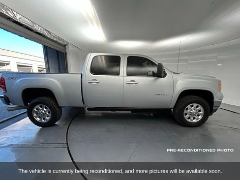 Used 2014 GMC Sierra 2500 SLT w/ SLT Convenience Package image 7