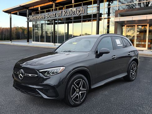 Certified 2025 Mercedes-Benz GLC 300 4MATIC image 1