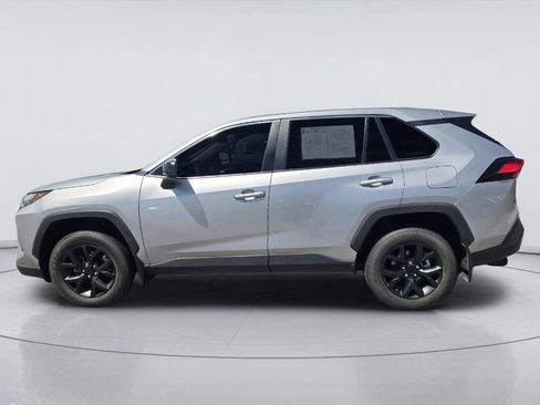 Used 2024 Toyota RAV4 LE FWD image 5