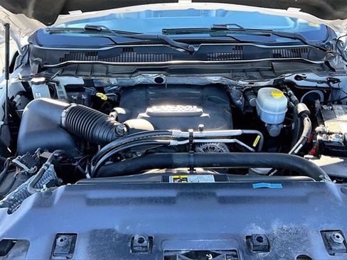 Used 2017 RAM 2500 Tradesman w/ Chrome Appearance Group image 31