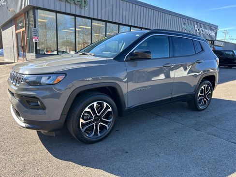 Used 2024 Jeep Compass Limited image 10