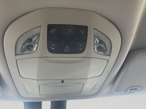 Used 2017 Chrysler Pacifica Touring-L Plus w/ Advanced Safetytec Group FWD image 20