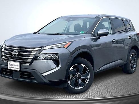 Used 2024 Nissan Rogue SV image 1