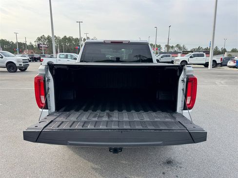 Used 2019 GMC Sierra 1500 SLT image 18