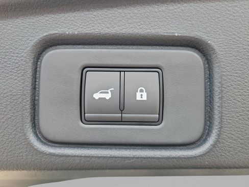 New 2026 Nissan Pathfinder SL w/ SL Premium Package image 12