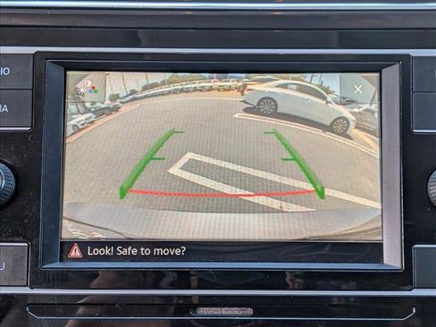 Used 2021 Volkswagen Tiguan S FWD image 13