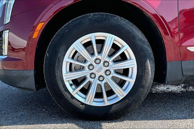 Used 2017 Cadillac XT5 FWD w/ LPO, Wheel Lock Package image 34