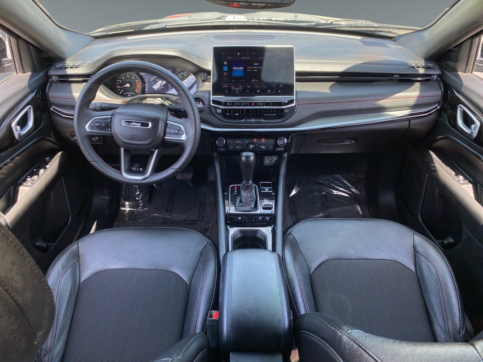 Used 2024 Jeep Compass Trailhawk AWD/4WD image 10