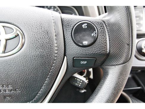 Used 2015 Toyota RAV4 LE FWD image 16