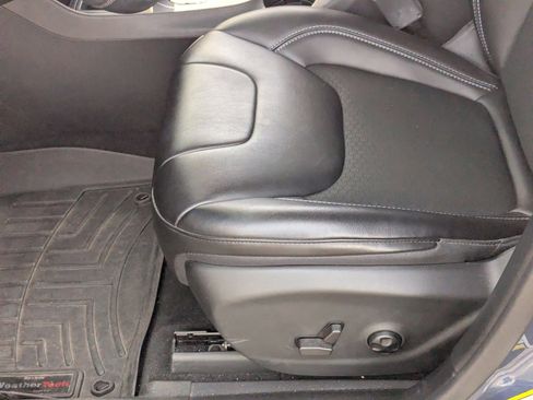 Used 2021 Jeep Cherokee Latitude Plus image 27