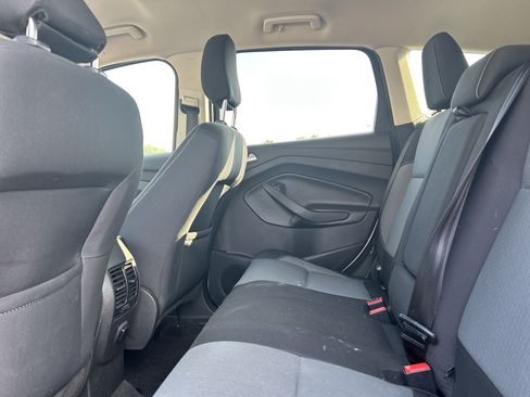 Used 2018 Ford Escape SE w/ SE Sync 3 Package AWD/4WD image 11