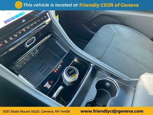 Used 2026 Jeep Grand Cherokee Altitude AWD/4WD image 18