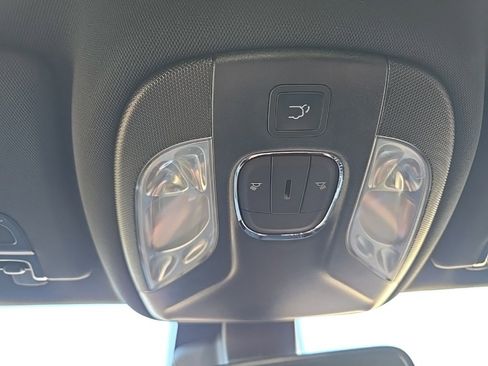 New 2026 Jeep Compass Limited image 32