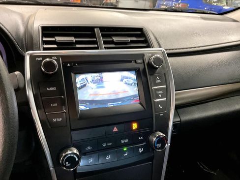 Used 2017 Toyota Camry LE image 26