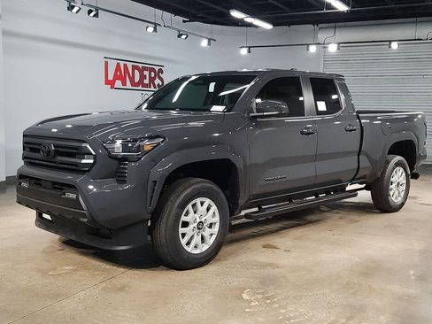 New 2026 Toyota Tacoma SR5 AWD/4WD image 3
