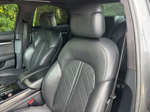 Used 2014 Audi S8 AWD/4WD image 32