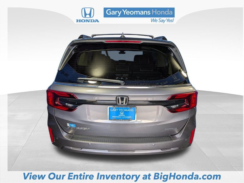 Certified 2025 Honda Odyssey Touring image 7