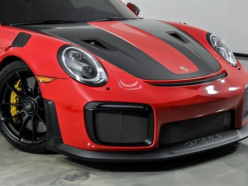 Used 2018 Porsche 911 GT2 RS RWD image 3
