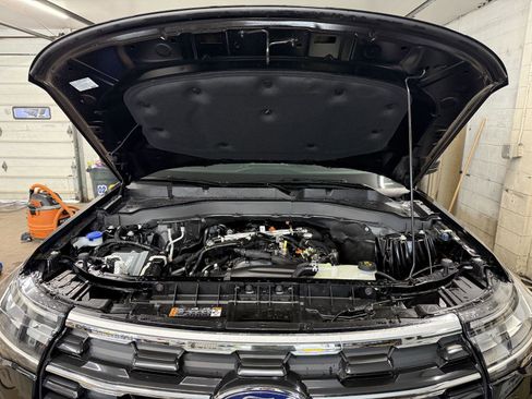 New 2026 Ford Explorer Active w/ Active Comfort Package image 32