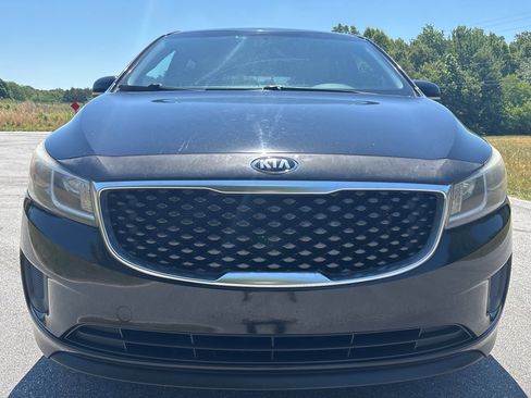 Used 2016 Kia Sedona LX w/ Option Group 020 FWD image 7