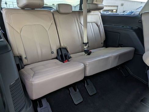 Used 2023 Ford Expedition Limited image 26