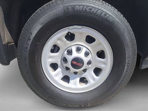 Used 2024 GMC Sierra 3500 Pro AWD/4WD image 19
