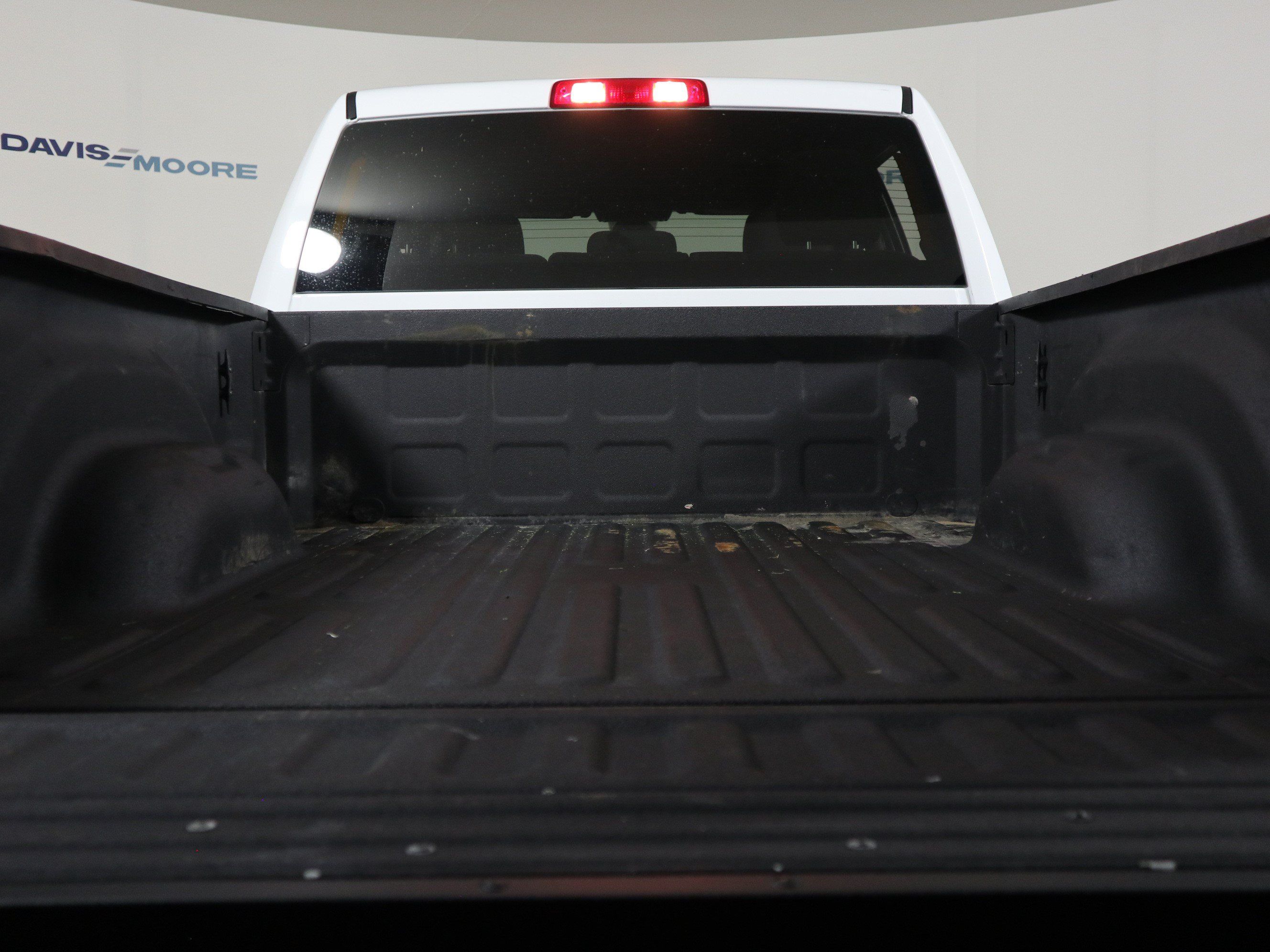 Used 2024 RAM 2500 Big Horn w/ Off Road Package AWD/4WD image 8