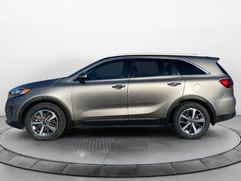 Used 2019 Kia Sorento EX image 2