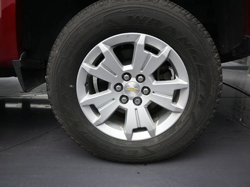 Used 2021 Chevrolet Colorado LT RWD image 10
