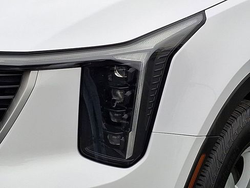 Certified 2025 Kia Sorento LX image 9