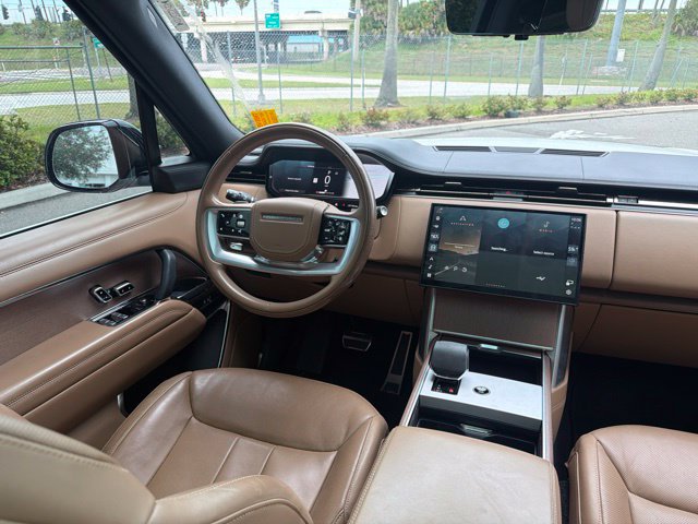 Used 2024 Land Rover Range Rover SE AWD/4WD image 10