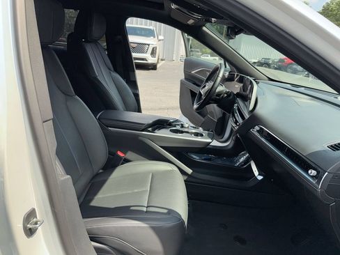 Used 2024 Cadillac Lyriq Sport RWD image 32