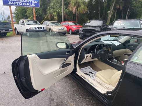 Used 2010 Lexus IS 250C RWD image 17