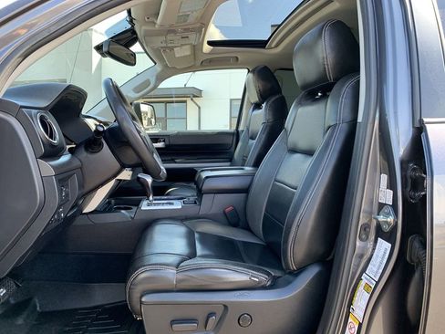 Used 2018 Toyota Tundra SR5 image 31