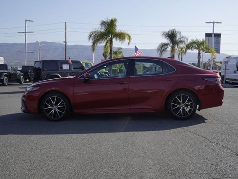 Used 2024 Toyota Camry SE FWD image 7
