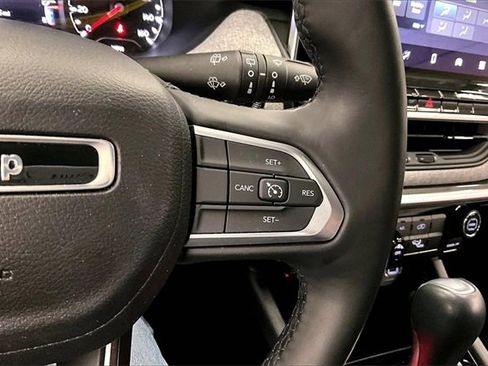 Used 2022 Jeep Compass Latitude image 23