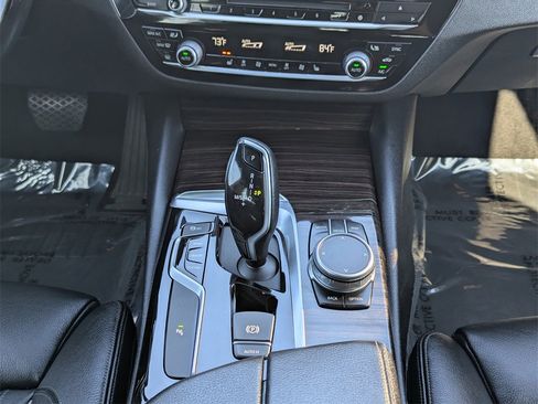 Used 2019 BMW 530i xDrive w/ Convenience Package image 13