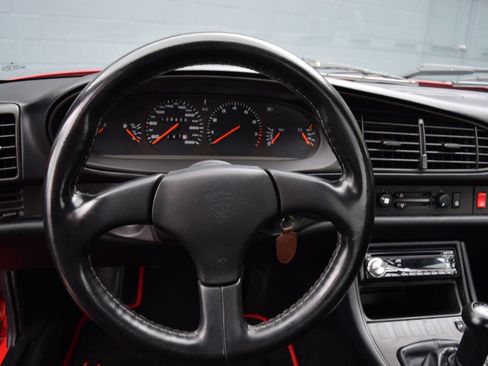Used 1993 Porsche 968 image 38