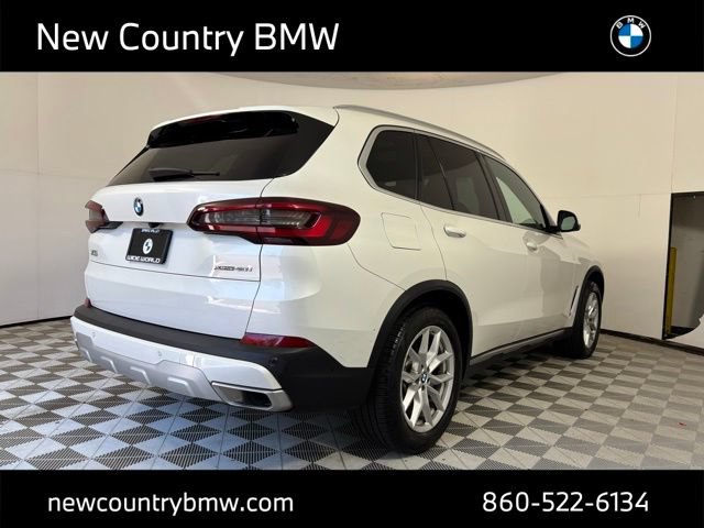 Used 2023 BMW X5 xDrive40i w/ Parking Assistance Package AWD/4WD image 7