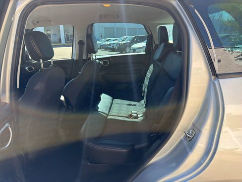 Used 2019 FIAT 500L Pop image 24