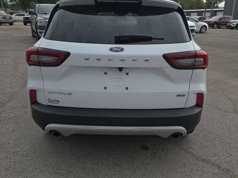 Used 2023 Ford Escape Active FWD image 4
