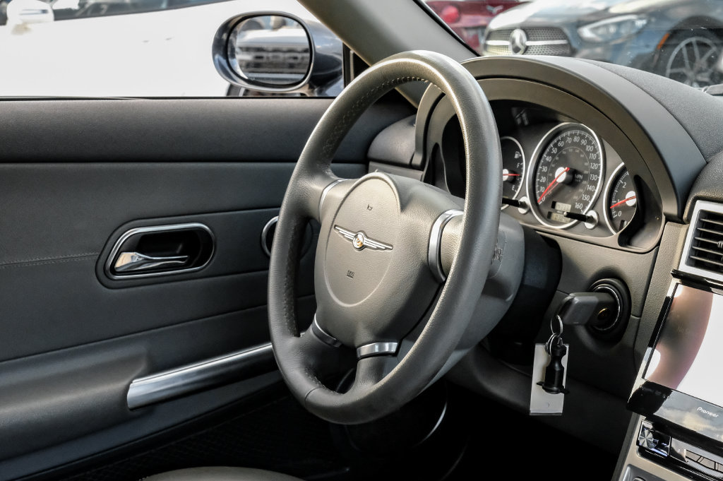 Used 2006 Chrysler Crossfire Limited RWD image 11