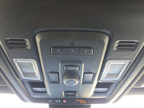 Used 2023 Chevrolet Tahoe Z71 w/ Luxury Package image 43