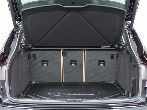 Used 2026 Porsche Macan Turbo image 13