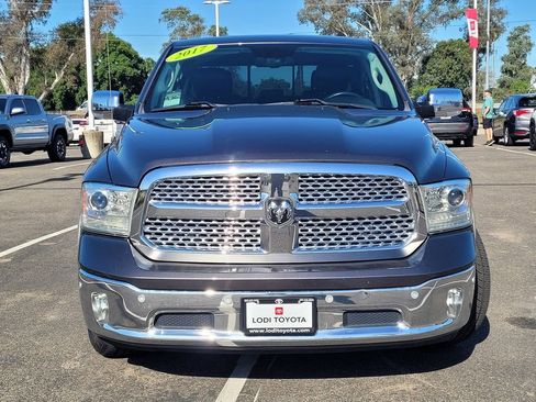 Used 2017 RAM 1500 Laramie w/ Convenience Group AWD/4WD image 2